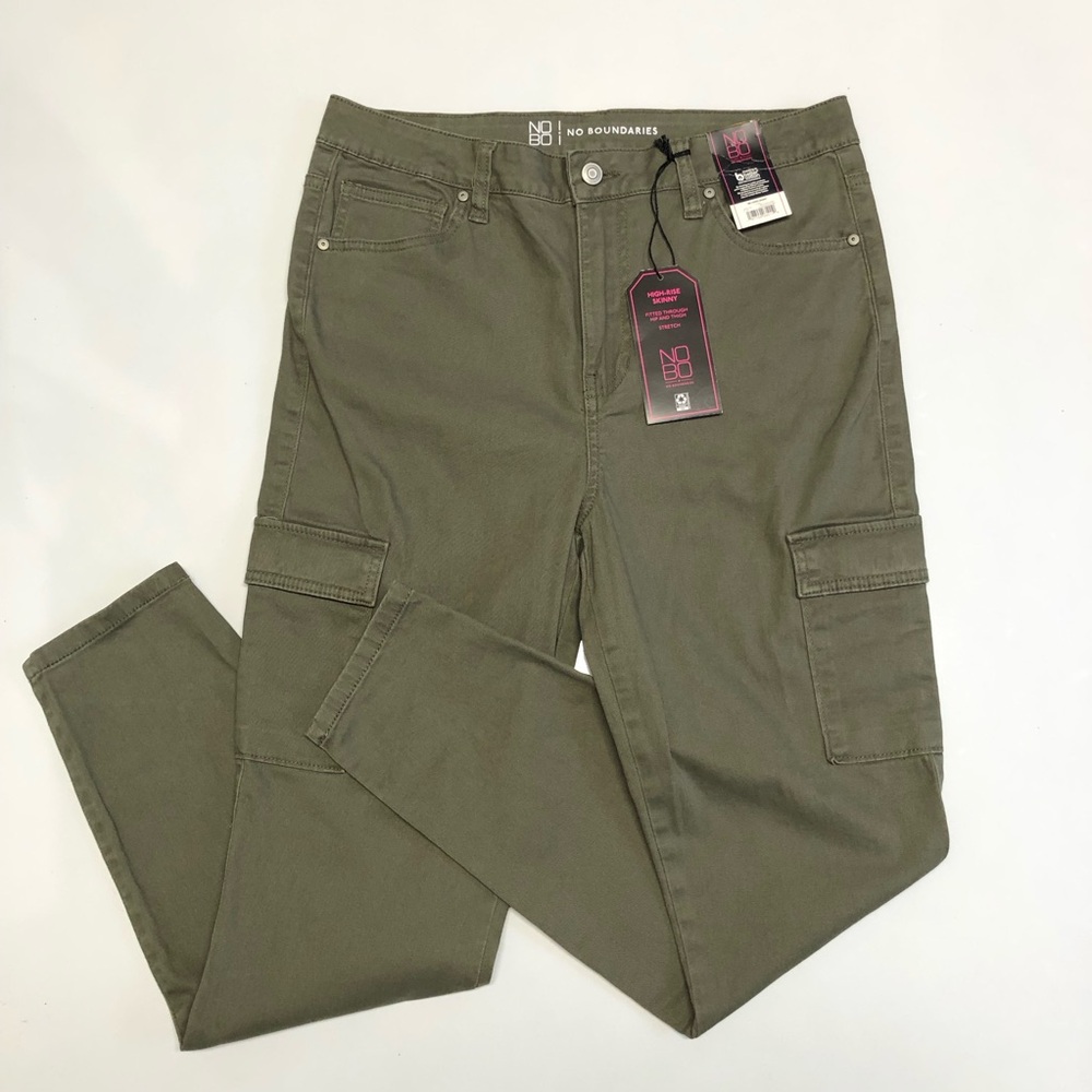 No boundaries cargo skinny pants size 11